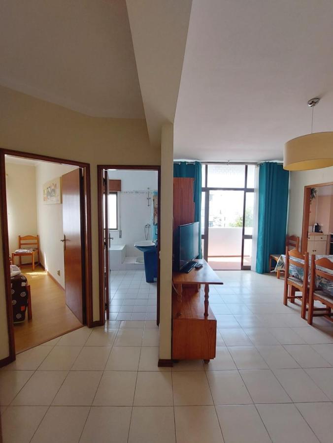 Coluna Mar Quarteira Exterior photo